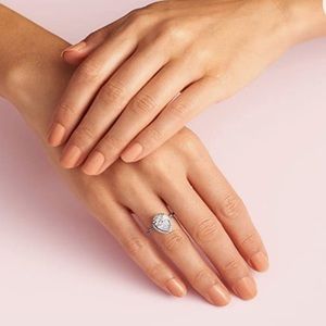 Pandora jewelry Teardrop Halo cubic zirconia sterling silver size 7